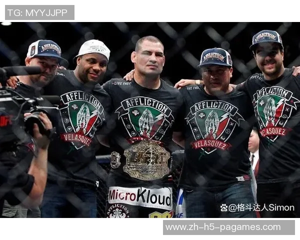 UFC锤子与凯恩的巅峰对决谁能赢得胜利揭晓战斗真相 UFC锤子与凯恩的巅峰对决谁能赢得胜利揭晓战斗真相